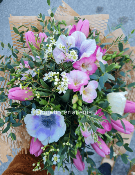 Bouquet fresie e tulipani