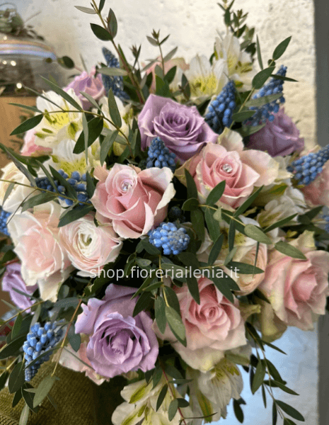 Bouquet roselline e fiori misti