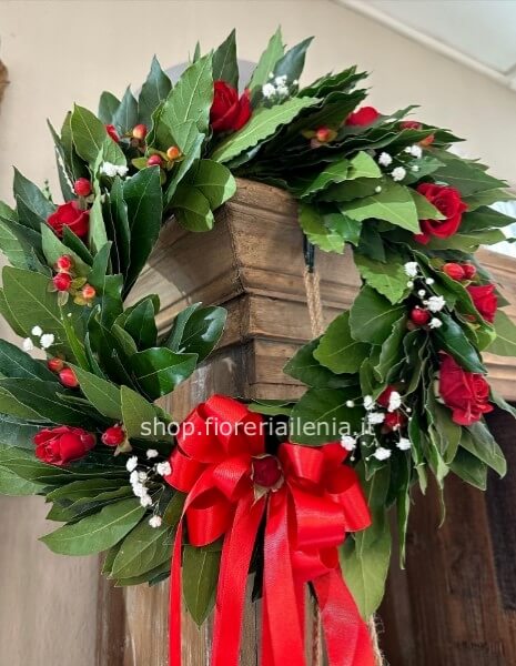 Corona testa laurea rotelline e gypsophila